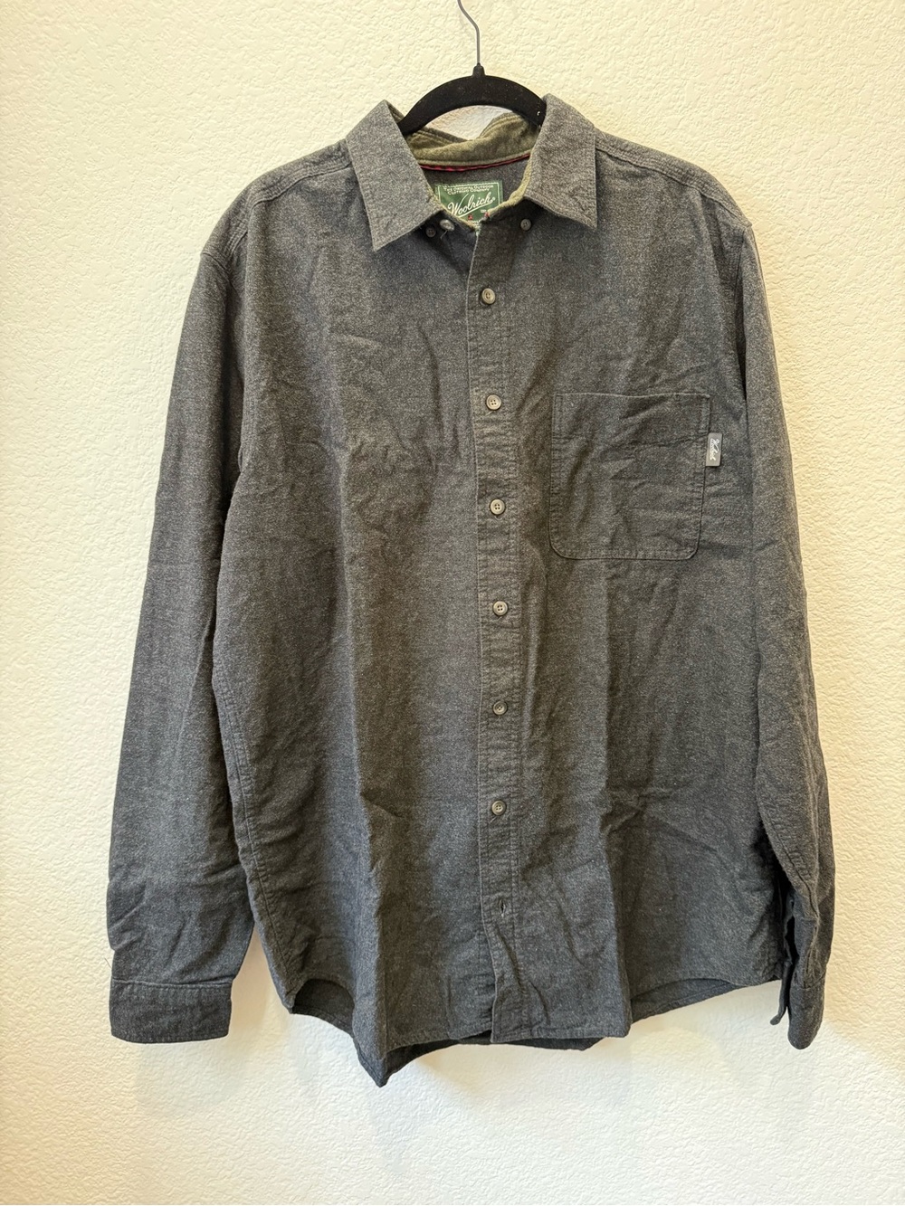Woolrich Men’s Gray Long-Sleeve Button-Up Shirt